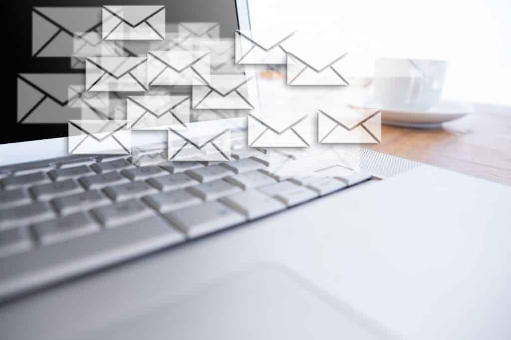 write an email, english blog, vocabulary